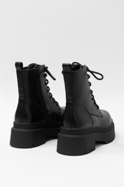 Alternative view of BOTAS ARMY TRACK