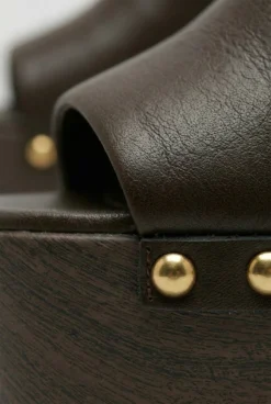 Alternative view of ZUECO PLATAFORMA EFECTO MADERA