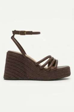 SANDALIAS DE CUÑA MARRÓN