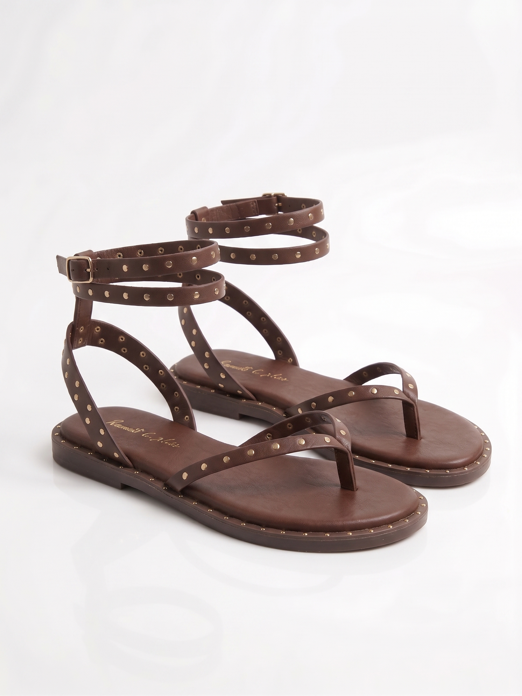 SANDALIAS TIRAS TACHAS - Imagen 2
