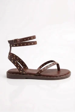 SANDALIAS TIRAS TACHAS