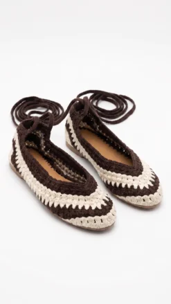 Alternative view of BAILARINAS CROCHET RETRO