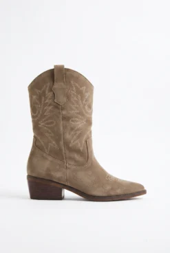 Alternative view of BOTAS COWBOY WESTERN
